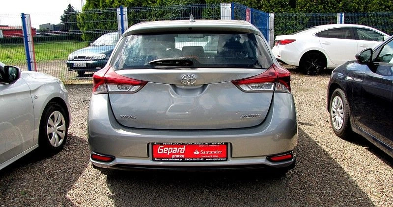 Toyota Auris cena 45699 przebieg: 232557, rok produkcji 2016 z Połczyn-Zdrój małe 191